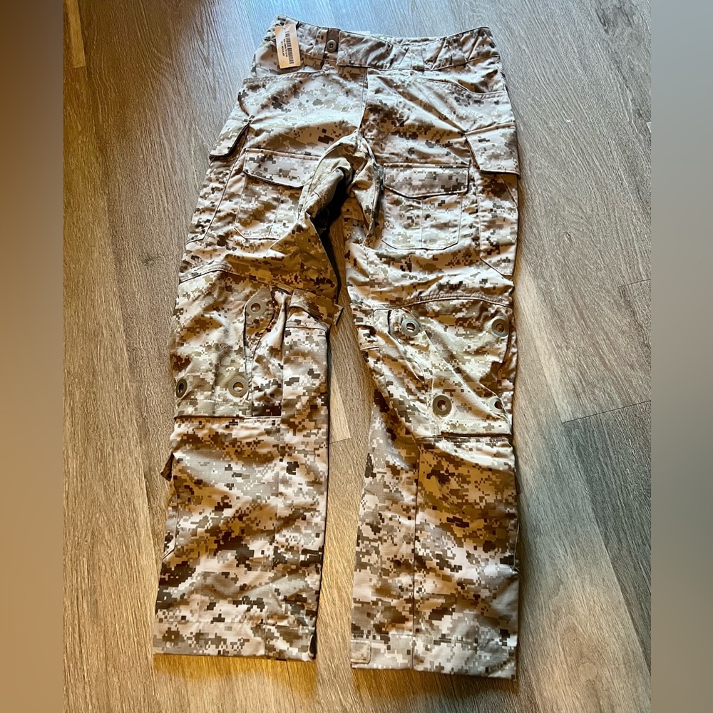 NWT - Patagonia AOR1 32R NSW Combat Pants